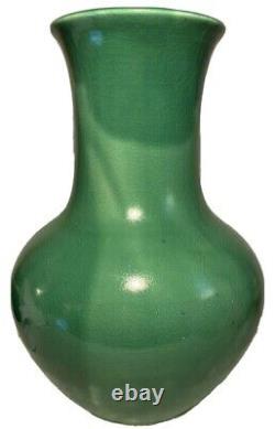 1987 Walter Yovaish New York Large Jade Green Studio Art Pottery Ceramic Vase