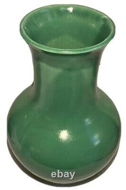 1987 Walter Yovaish New York Large Jade Green Studio Art Pottery Ceramic Vase