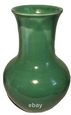 1987 Walter Yovaish New York Large Jade Green Studio Art Pottery Ceramic Vase