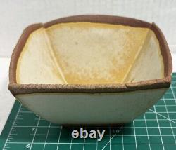 2 Vtg Hayne Bayless Studio Pottery Stoneware Tray Signed Tan Sq. Bowl Rare