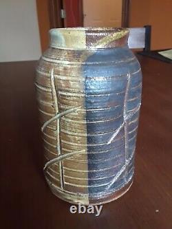 Dan Ishler Vintage Unique Brutalist Japonesque Art Pottery Mid Century Vase