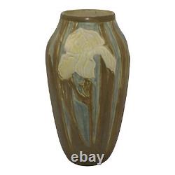 Freiwald Studio Arts And Crafts Hand Made Pottery White Iris Matte Brown Vase