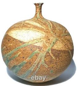 Gerry Williams New Hampshire Vintage Studio Art Pottery Thin Neck Abstract Vase