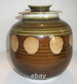 Gerry Williams New Hampshire Vintage Studio Pottery Porcelain Covered Jar / Vase