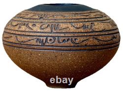J Edward Barker Kansas Studio Art Pottery Script Design Vessel Bowl Vtg Rare Mcm