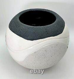 Large 10 dia. Vintage 1979 B&W Studio Art Pottery Vase, Signed, VG Cond