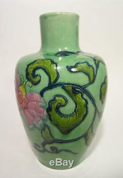 RARE Vintage AWAJI Signed Japanese Studio Art Pottery 8.5 Vase Incised Flowers