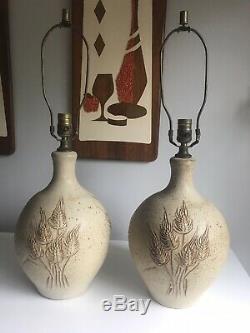 Rare Pair Vintage Wishon Harrell Studio Art Pottery Carved Wheat Lamps Signed