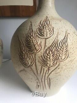 Rare Pair Vintage Wishon Harrell Studio Art Pottery Carved Wheat Lamps Signed