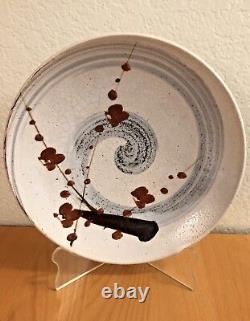 Studio Art crackle pottery Kohiki stoneware platter. 12 diam. Japanese