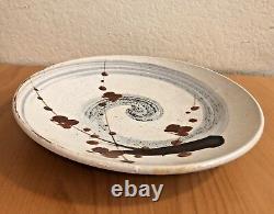 Studio Art crackle pottery Kohiki stoneware platter. 12 diam. Japanese