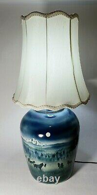 Stunning Vintage Oregon Mt hood Howling Wolves at Moon Enna Studio Pottery Lamp