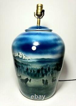 Stunning Vintage Oregon Mt hood Howling Wolves at Moon Enna Studio Pottery Lamp