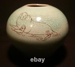 TIM FOSS vtg seattle studio art pottery vase pnw cartoon animation sea lion seal