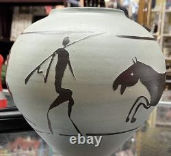 VINTAGE ABSTRACT FIGURES MID CENTURY SIGNED STUDIO POTTERY VASE BY YIRI Yuri