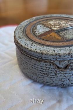 VTG 1970s J. Wells Studio Pottery Lidded Ashtray Signed MCM Speckled Stoneware