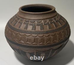 VTG 1992 Larry Allen Studio Pottery Covered Vessel Artist Signed Vase 5.75