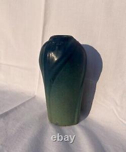Van Briggle Trifoliate Vase #833