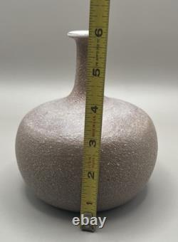 Vintage 1972 B. Scott Pottery Sandstone Beige Bud Vase 6 Tall Artist Signed