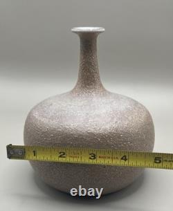 Vintage 1972 B. Scott Pottery Sandstone Beige Bud Vase 6 Tall Artist Signed