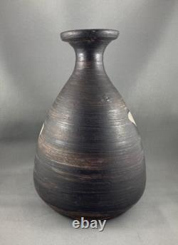 Vintage Canadian Pottery Vase, Sgraffito Leaves, 8.5 H, Vancouver Island