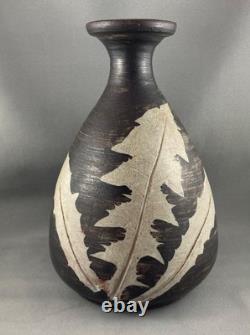 Vintage Canadian Pottery Vase, Sgraffito Leaves, 8.5 H, Vancouver Island