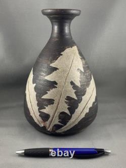 Vintage Canadian Pottery Vase, Sgraffito Leaves, 8.5 H, Vancouver Island