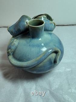 Vintage Gary Eagan Signed Studio Pottery- Floral Design