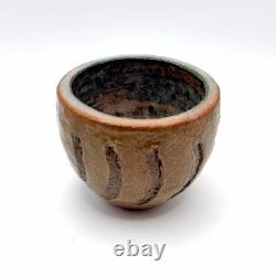 Vintage Leslie Studio Pottery Tea Cup Bowl Ceramic Glazed Hand Signed 2/62