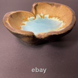 Vintage MERRITT ISLAND Studio Art Pottery Indian River Blue Glaze Abstract Bowl