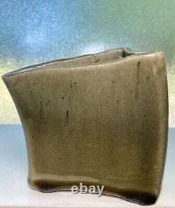 Vintage M Wright Signed Hand Crafted Studio Art Pottery Clay Vase 4H