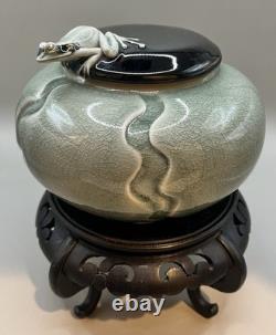 Vintage RARE Jan Wax Studio Pottery Frog On The Lid Celadon Crackle-Glazed Jar