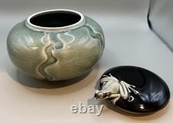 Vintage RARE Jan Wax Studio Pottery Frog On The Lid Celadon Crackle-Glazed Jar