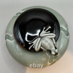 Vintage RARE Jan Wax Studio Pottery Frog On The Lid Celadon Crackle-Glazed Jar