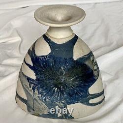 Vintage ROBIN HOPPER CANADA Studio Pottery Vase