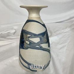 Vintage ROBIN HOPPER CANADA Studio Pottery Vase