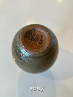 Vintage Signed Studio Art Handmade Stoneware Earthenware Pottery Vase 7.5