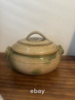 Vintage Studio Art Glazed Pottery Casserole Pot Bowl w Lid 10