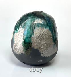 Vintage Studio Art Pottery Modernist Closed Form Vessel Toshiko Takaezu Style