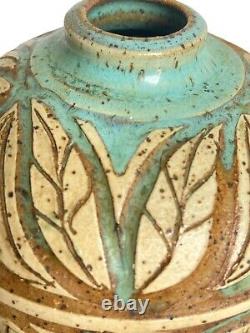 Vintage Susan Brown Freeman Pottery Studio Alabama Carved Vase