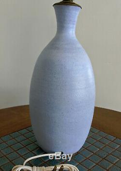 Vtg. 1950s Robert L. Morgan Sky Blue Studio Pottery Lamp, NH Mid Century Modern