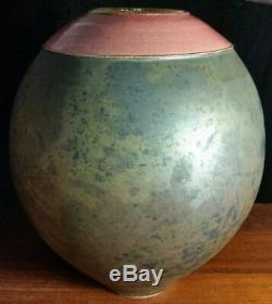 Vtg 1991 studio art pottery coppery raku vase gold lip rim pink signed NB NR NZ