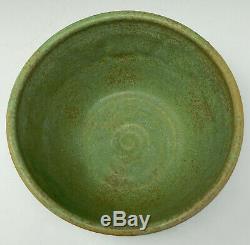 Vtg. ROBERT L MORGAN Studio Pottery Bowl Moss Green Faces & Figures, scheier era