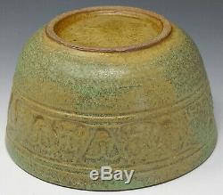 Vtg. ROBERT L MORGAN Studio Pottery Bowl Moss Green Faces & Figures, scheier era