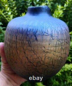Vtg Tom Krueger Studio Art Pottery Vase Signed Iridescent Gold Blue Raku 6T'95
