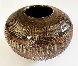 Wayne Chapman San Diego Allied Craftsmen Vase Studio Pottery Japanese Ikebana